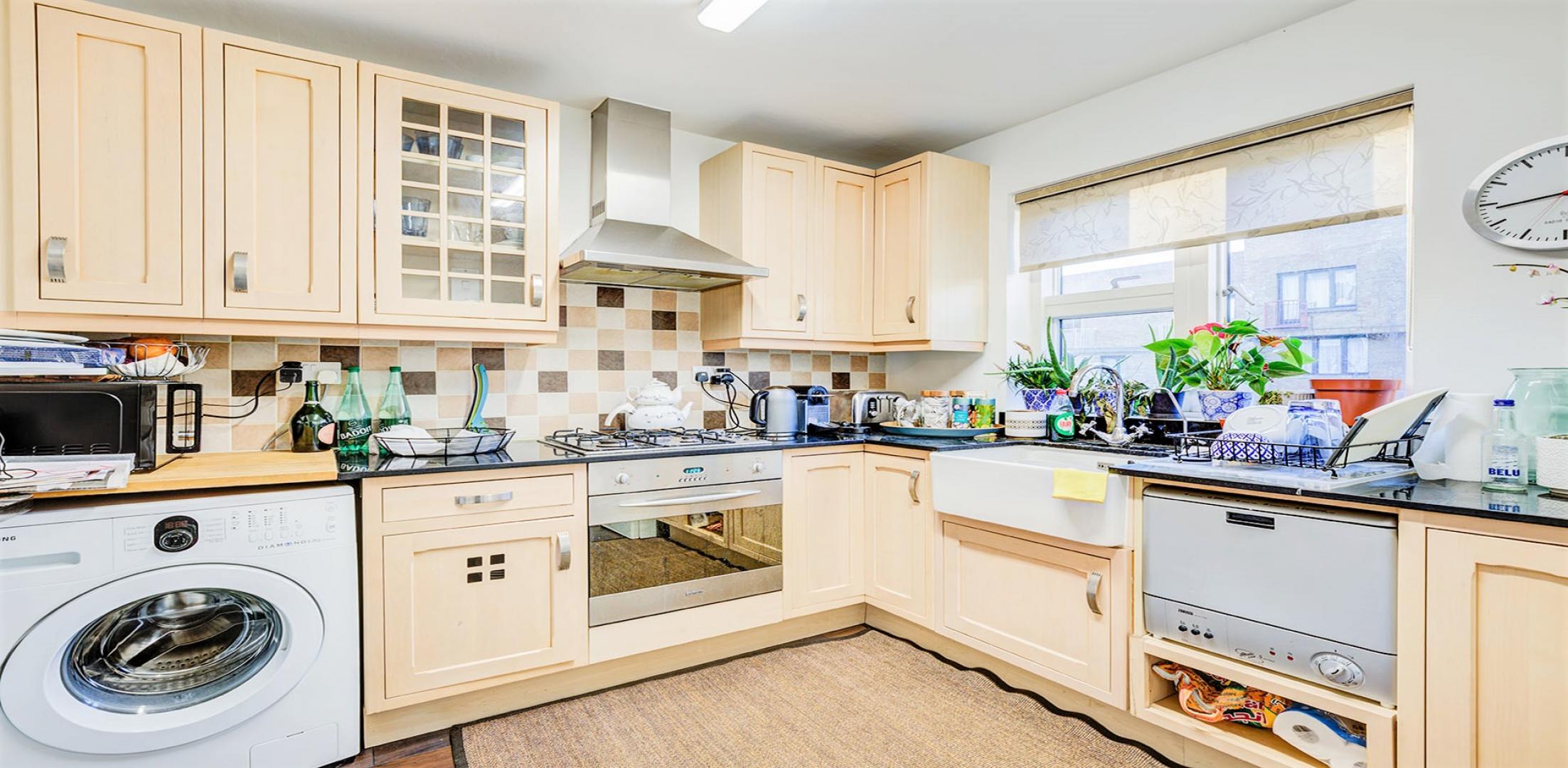 			2 Bedroom, 1 bath, 1 reception Flat			 Tavistock Crescent, PORTOBELLO/WESTBOURNE PARK